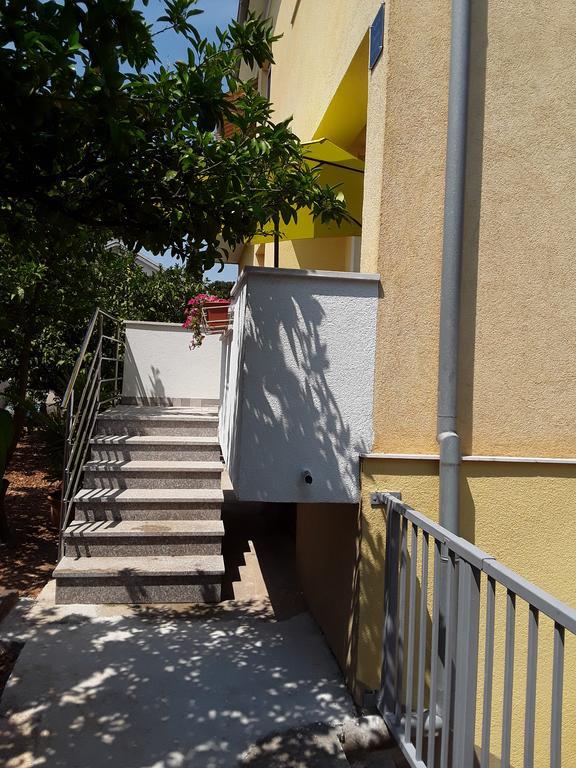 Apartment Lara Τρογκίρ Εξωτερικό φωτογραφία